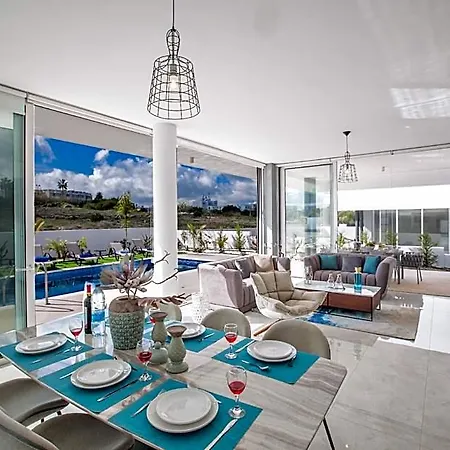 Hotel Prol21,fantastic 3bdr With Pool,close To Fig Tree Bay Protaras