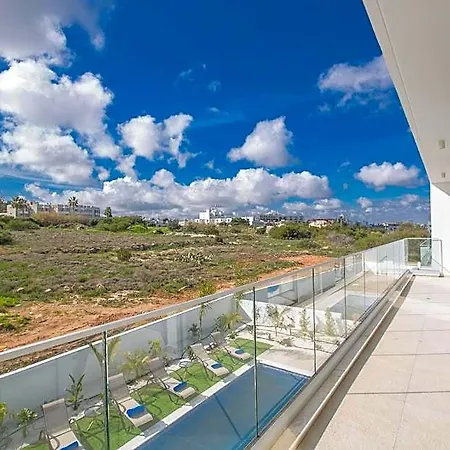Prol21,fantastic 3bdr With Pool,close To Fig Tree Bay
