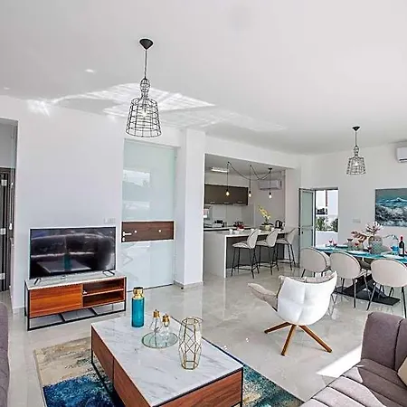 Prol21,fantastic 3bdr With Pool,close To Fig Tree Bay 3* Protaras