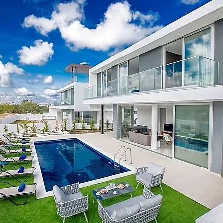 Prol21,fantastic 3bdr With Pool,close To Fig Tree Bay Hotel 3*