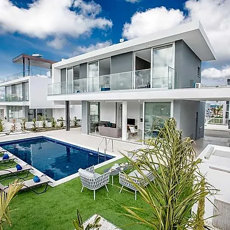 Hotel Prol21,fantastic 3bdr With Pool,close To Fig Tree Bay 3*