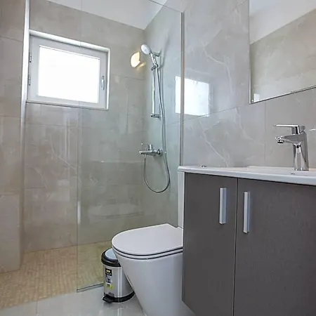 Prol21,fantastic 3bdr With Pool,close To Fig Tree Bay 3*